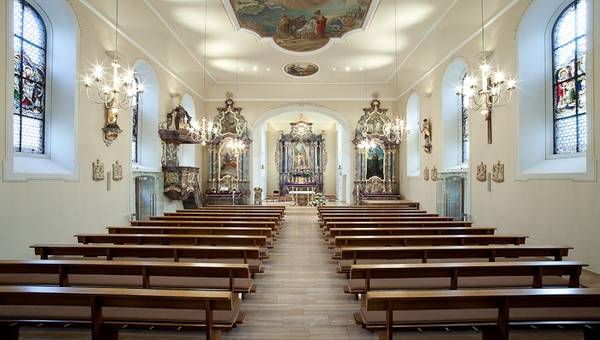 Quelle: Pfarramt Önsbach Innenraum nach der Renovierung